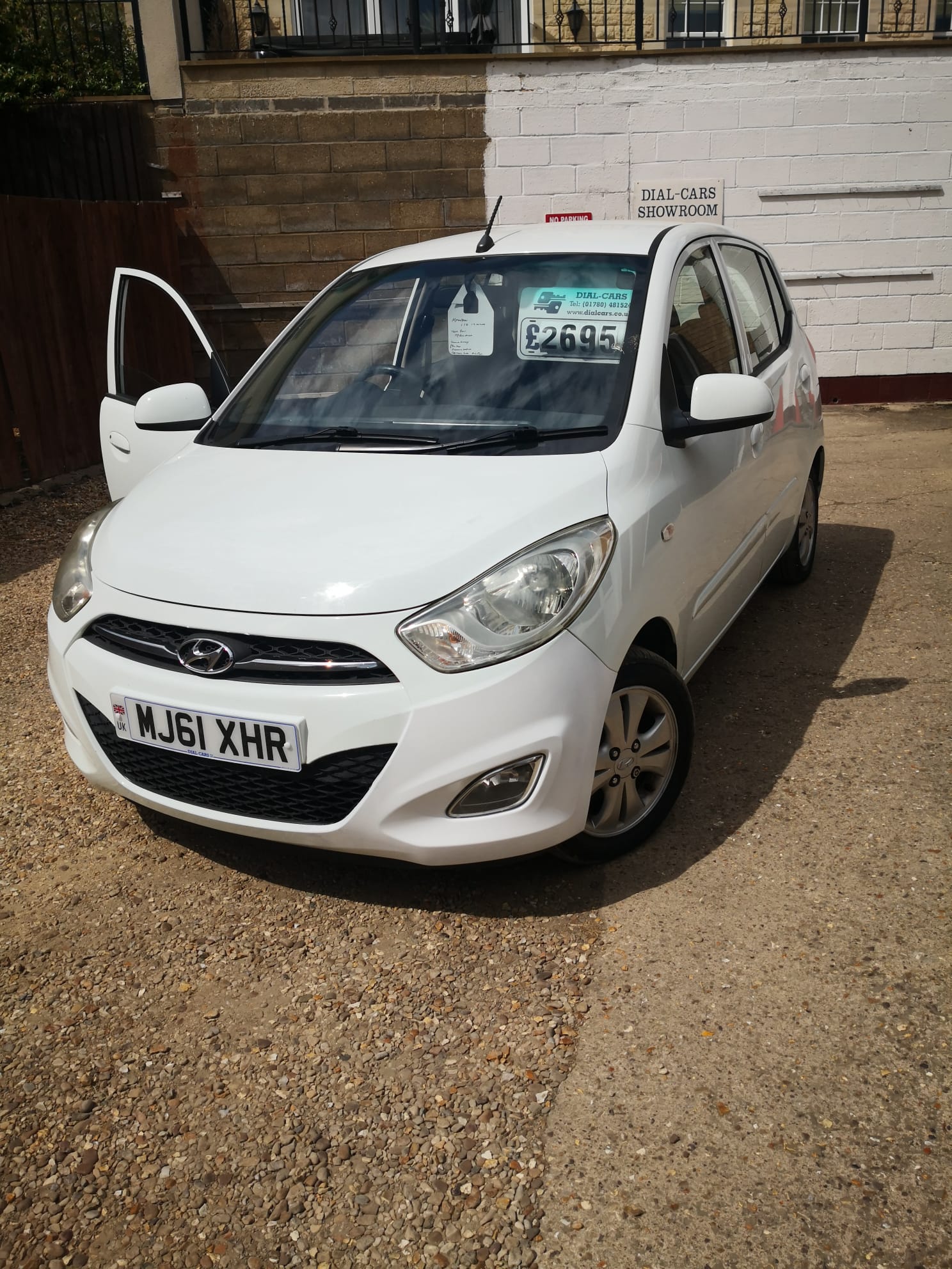 2011 Hyundai i10 White